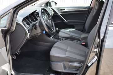 Volkswagen Golf - 12