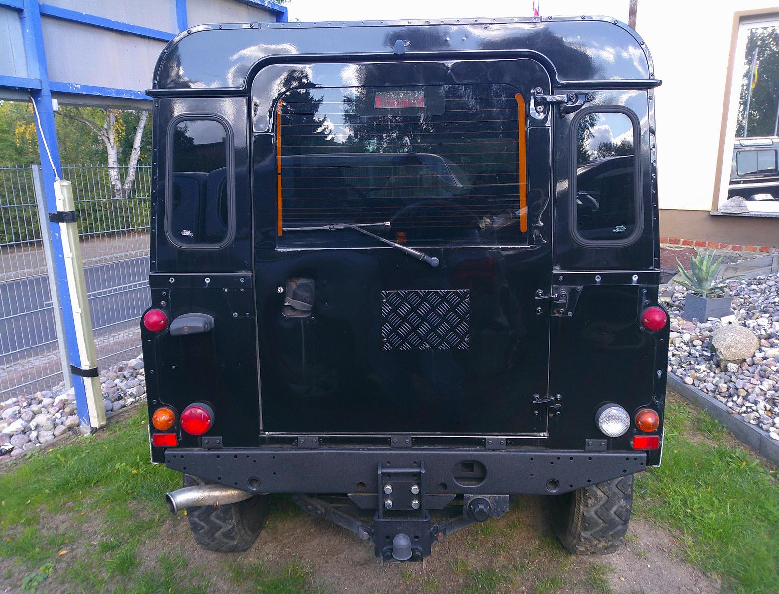 LAND ROVER DEFENDER 90 TD 122CH