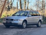 Audi Klimaanlage / AHK / 8 Fach / 1. Hand / - Audi A4 aus 1998: Kombi