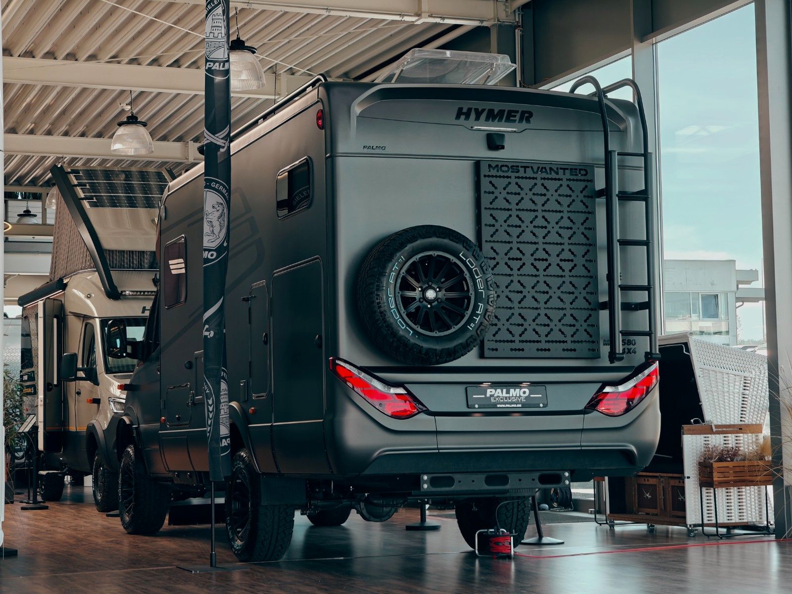 Fahrzeugabbildung HYMER / ERIBA / HYMERCAR ML - T 580 4x4² RSX PRO - PTS ACHATGRAU by palmo