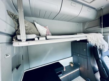 Fahrzeugabbildung Ford F-Max LUX LIVING - "Willkommen Zuhause!"