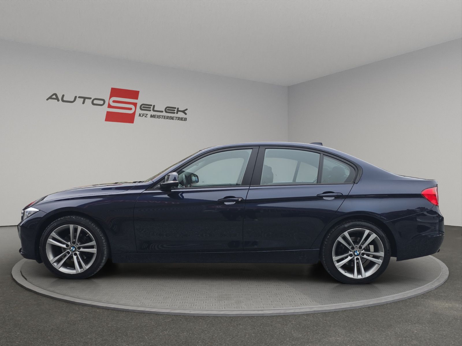Fahrzeugabbildung BMW 320 i+NAVI BUSINES+PDC+SHZ
