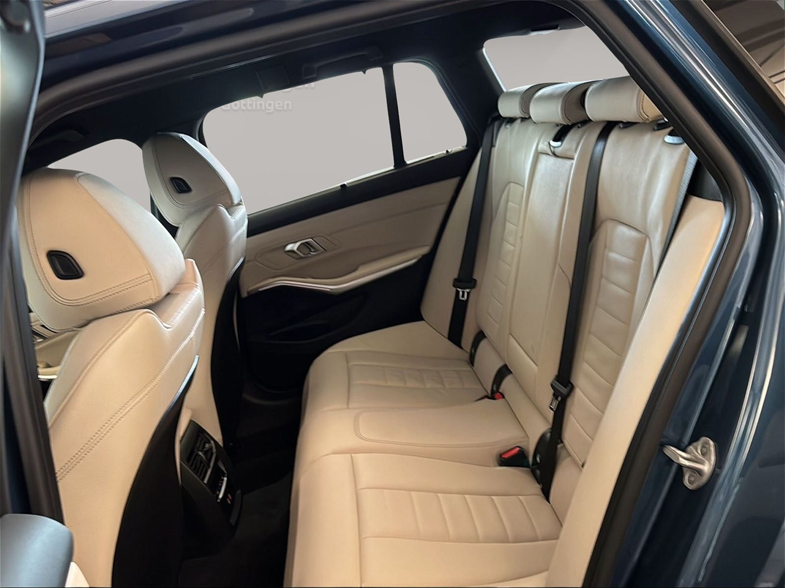 BMW 320 - Bild 9