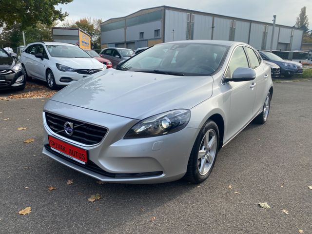 Volvo V40 Momentum Navi Standheizung Xenon