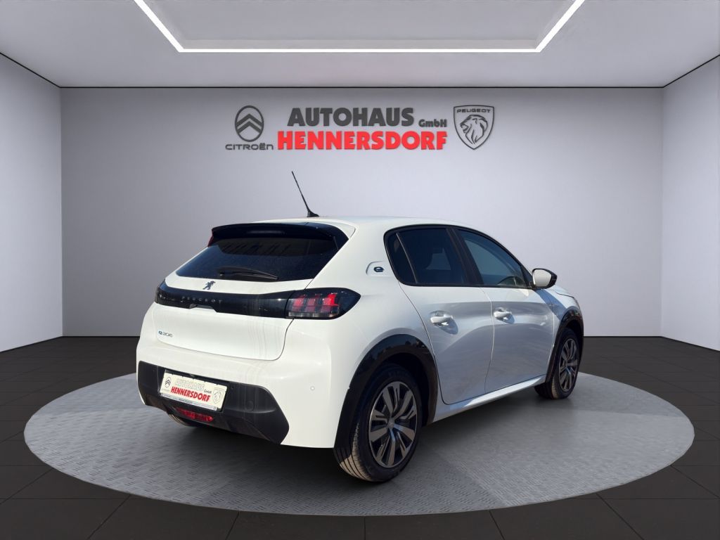 Peugeot 208 Elektromotor 136 Active Pack imagem 3