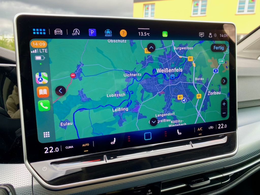 Fahrzeugabbildung Volkswagen Golf Variant 1.5 TSI Life AHK GZJR AAC KAM SHZ