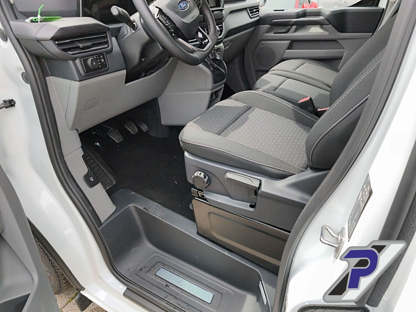 Ford Tourneo Custom Bus 320 L1 FWD Trend LED Klimaaut foto 10