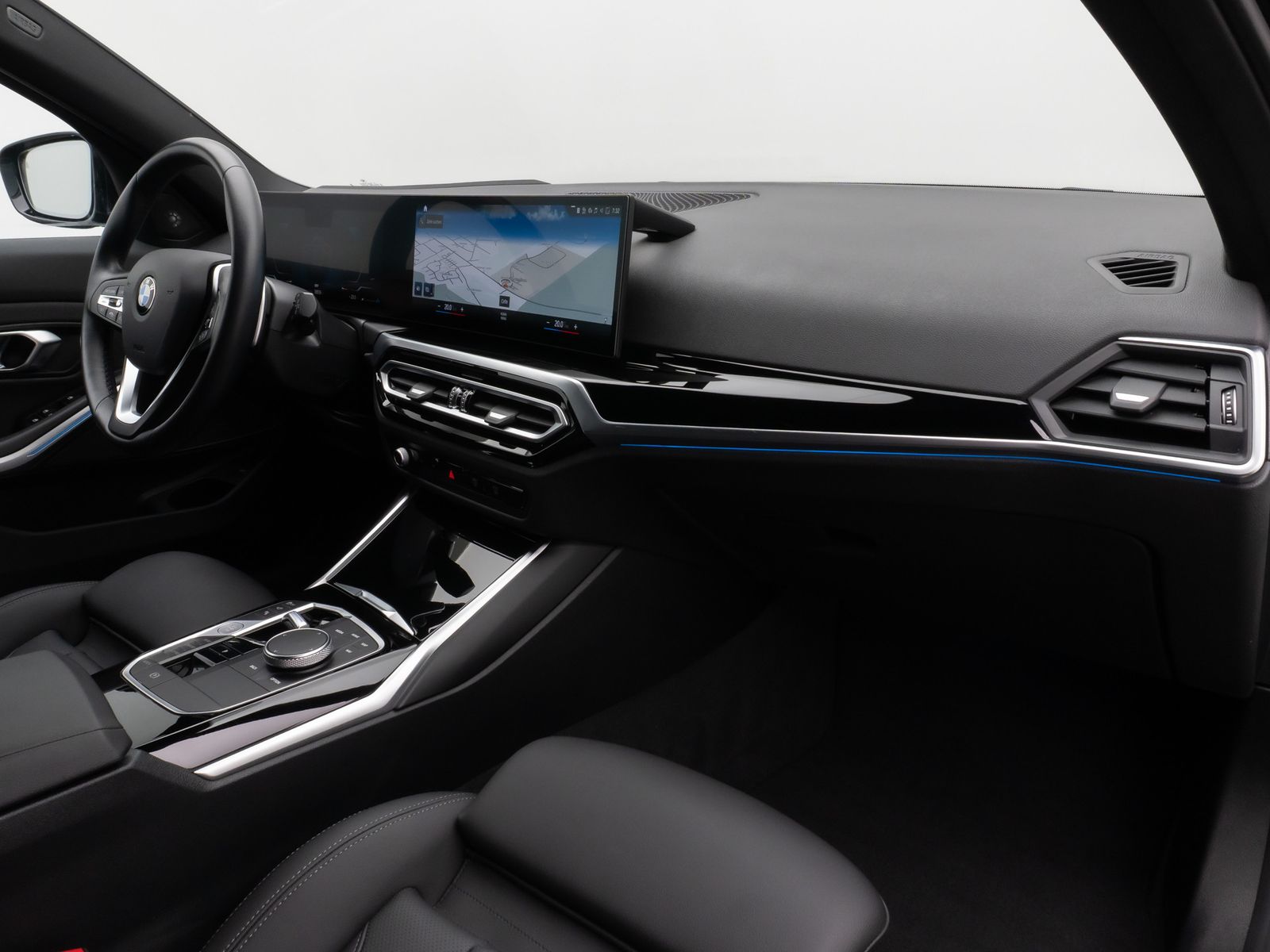 Fahrzeugabbildung BMW 320d 360° HUD DAB H/K Komfort Alarm Sport Leder
