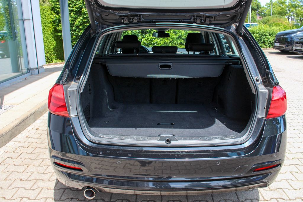 BMW 316d Touring / NAVI BUSINESS / SITZHEIZUNG / PDC BMW 316d Touring / NAVI BUSINESS / SITZHEIZUNG / PDC