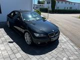 BMW 3 Coupe 325i Automatik/Navi/M-Paket 1.Hand - BMW aus 2009: Coupé