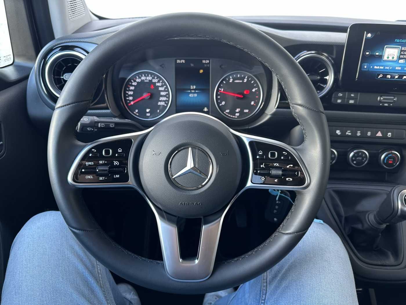 Fahrzeugabbildung Mercedes-Benz Citan 112 CDI Tourer Kamera MBUX LED Tempomat