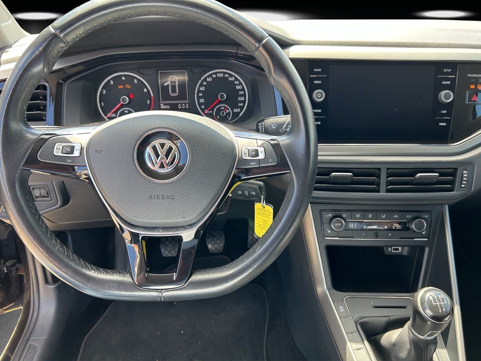Fahrzeugabbildung Volkswagen Polo 1.0 Comfortline
