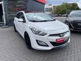 Hyundai i30 blue Trend/Bluetooth/Tempomat/Panorama/USB/P - Hyundai i30: Trend