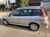 Peugeot Auto Peugeot 206 TÜV bis 04/2027 Kombi Silber - Peugeot 206 mit Diesel-Antrieb: 2.0