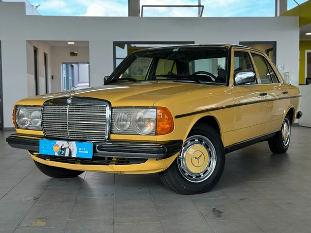 Mercedes-Benz 200e W123, Bluetooth, USB