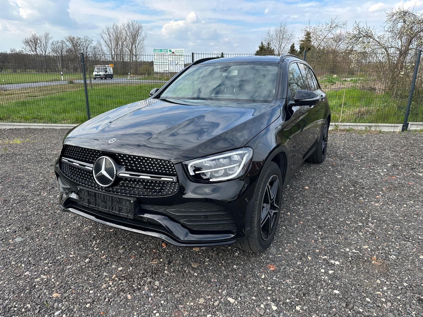 Mercedes-Benz GLC 300 4Matic/AMG LINE/STHZ/LED/TEMP/AHK/AMB