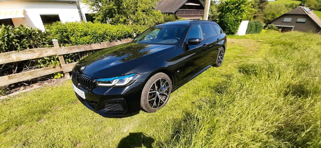Image of BMW 530