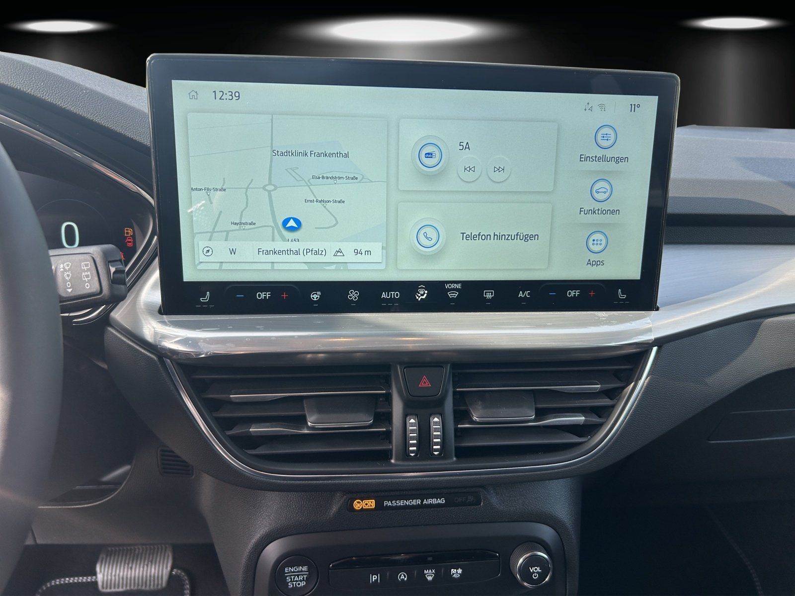 Fahrzeugabbildung Ford Focus Turnier 1,5 DSL Ecoblue  Titanium x Autom.