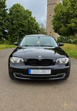 BMW 118i - TÜV Neu, Alufelgen, 8-fach bereift  - BMW 118: Coupe