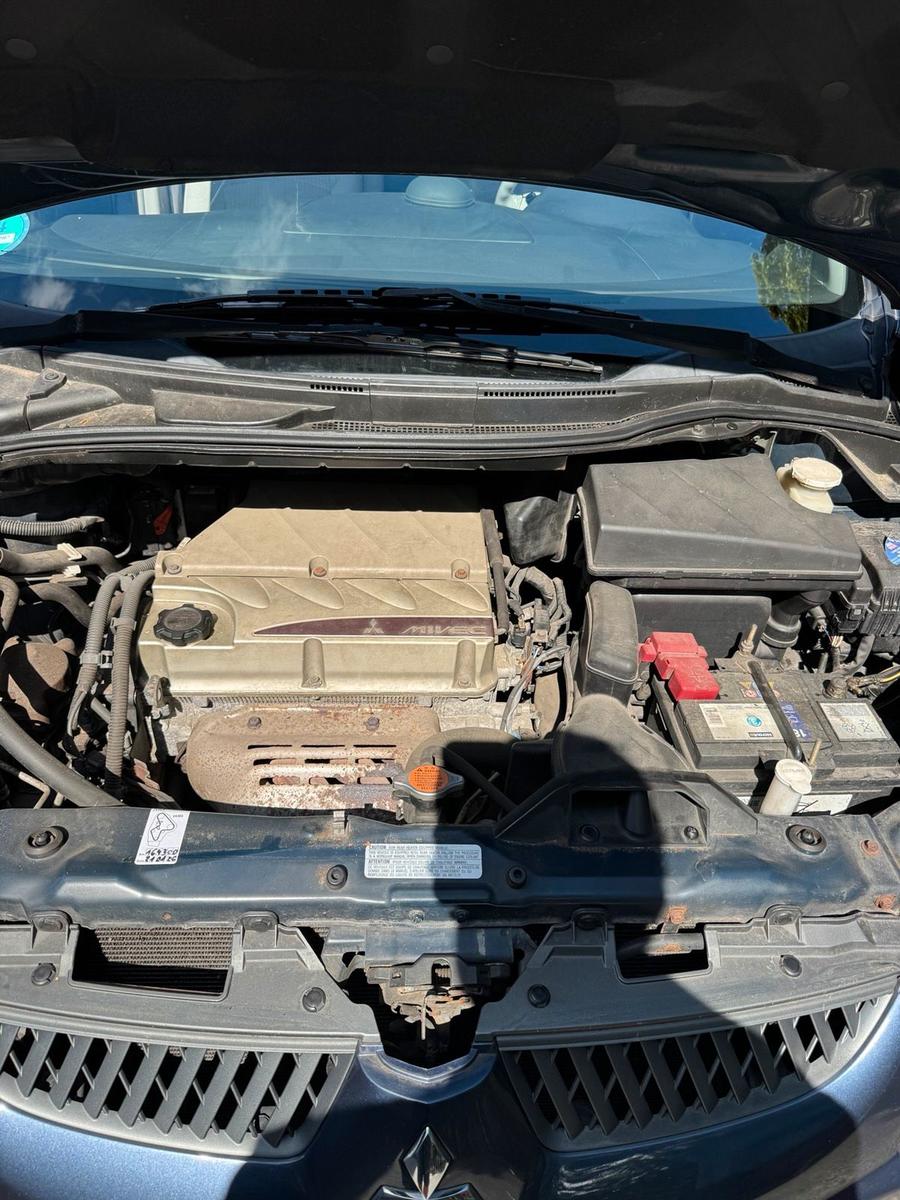 Mitsubishi Grandis 2005 — photo 8