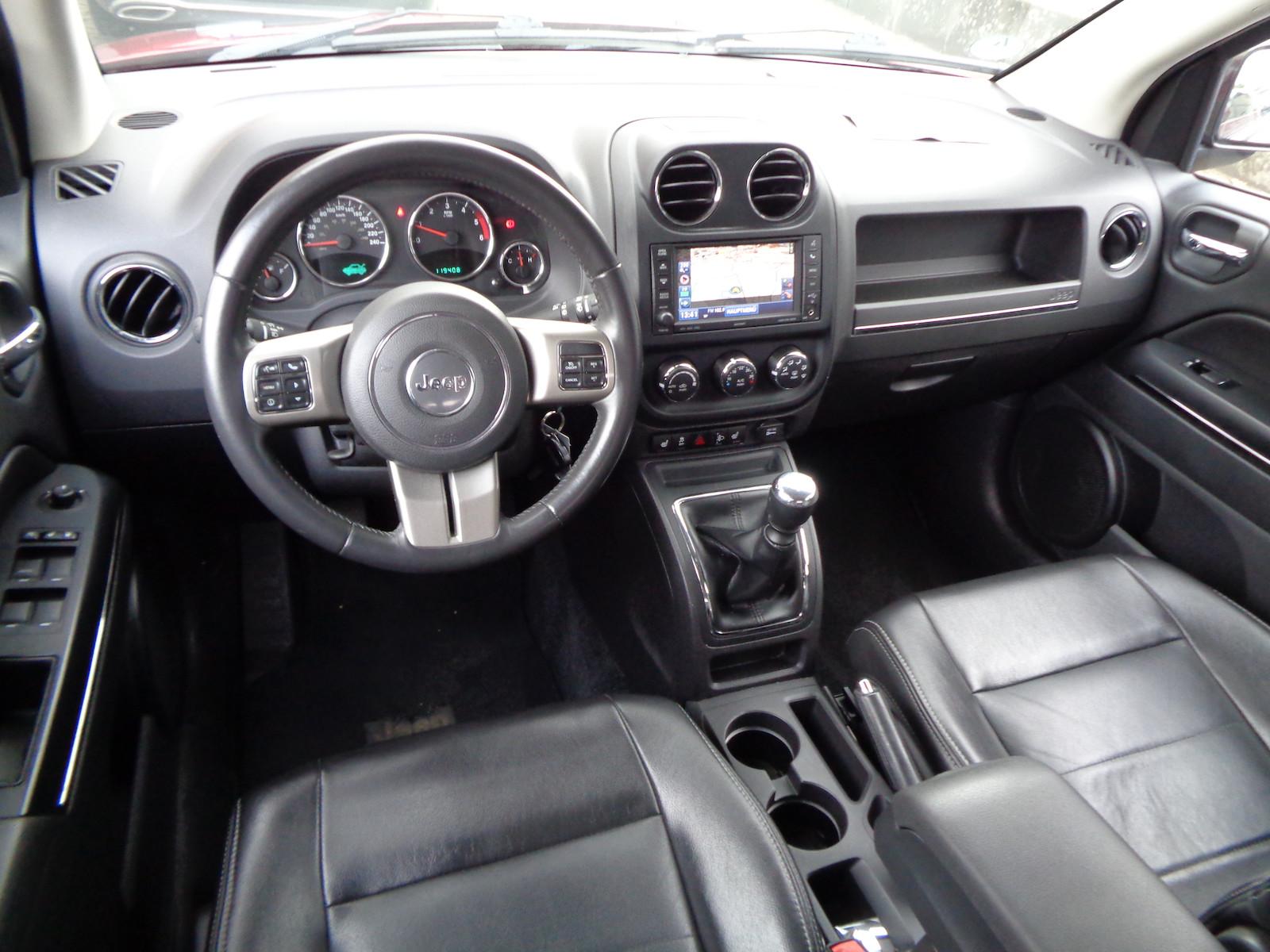 Jeep Compass 2012 — photo 8