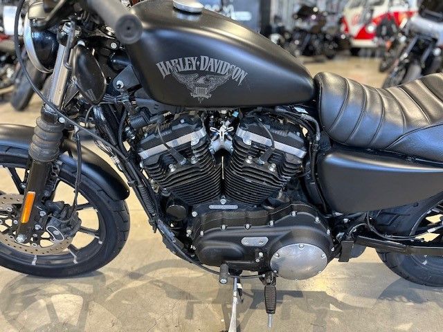 Fahrzeugabbildung Harley-Davidson XL2 883 Iron mit Miller Auspuffanlage