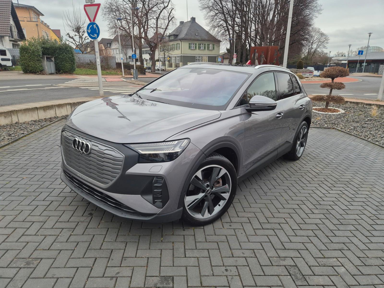 Audi Q4 e-tron 40 HuD Matrix ACC Pano AHK Wärmep Sono