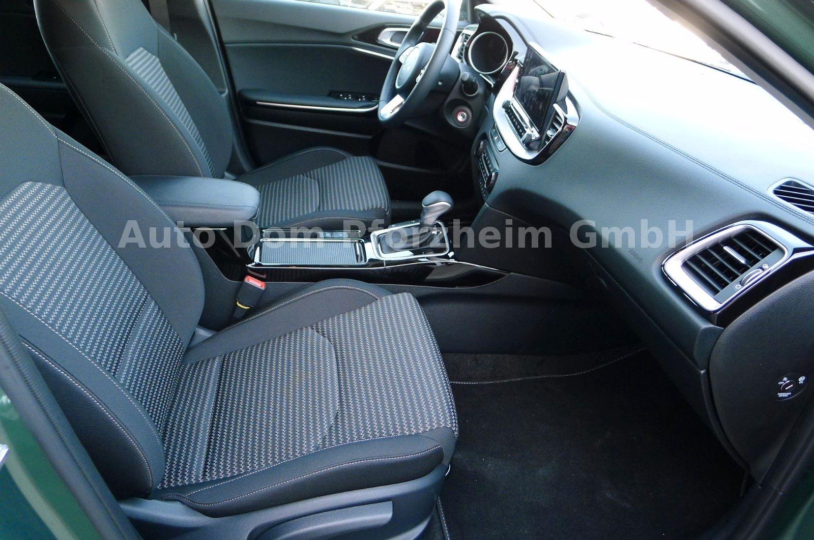 Kia Ceed SW 1.5T DCT Vision / Komfort+/NAVI