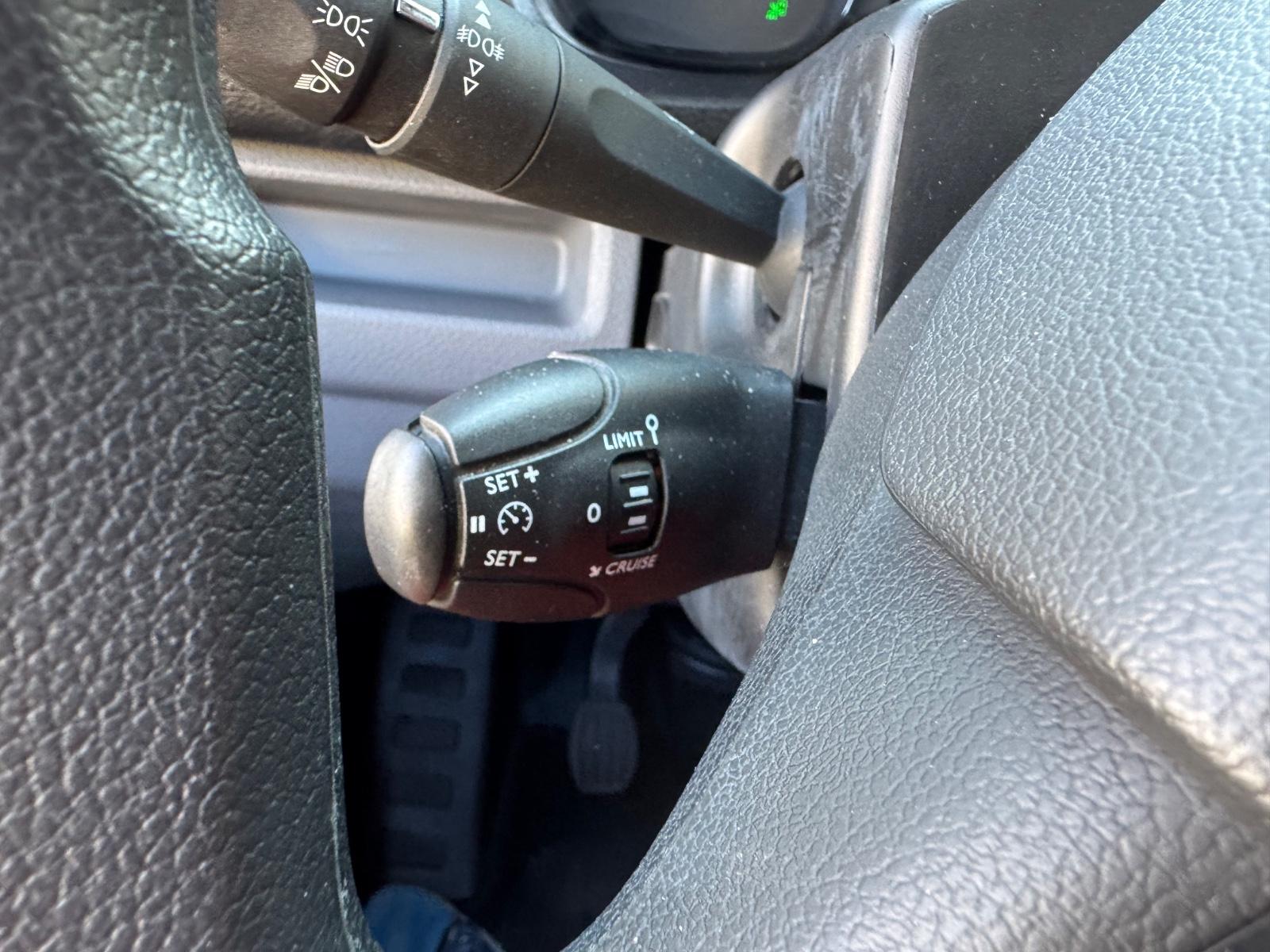 Peugeot Expert Traveller L2 8Sitzer 2xPDC+NAVI+Tempomat