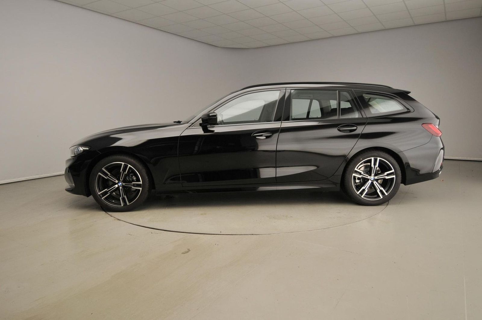 BMW 318 3-serie Touring 318i | LED | navi | klima | imagem 2