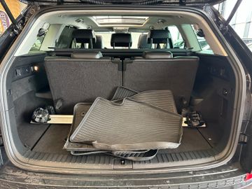 Skoda Kodiaq *7-SITZER*KEYLESS*PANO*MEMORY*AHK*LED*