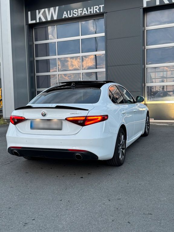 Image of Alfa Romeo Giulia