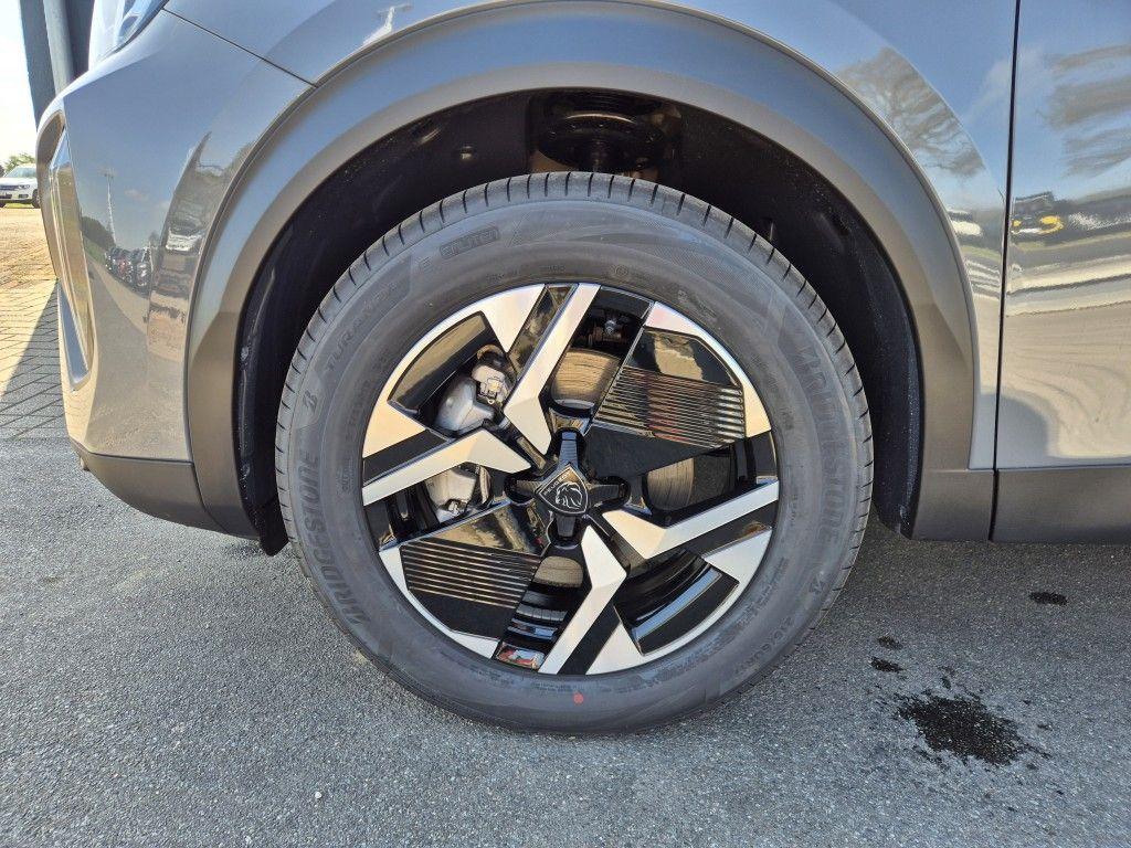 Peugeot 2008 Hybrid 145 Allure KLIMAAUT.+LED+SITZHZG.
