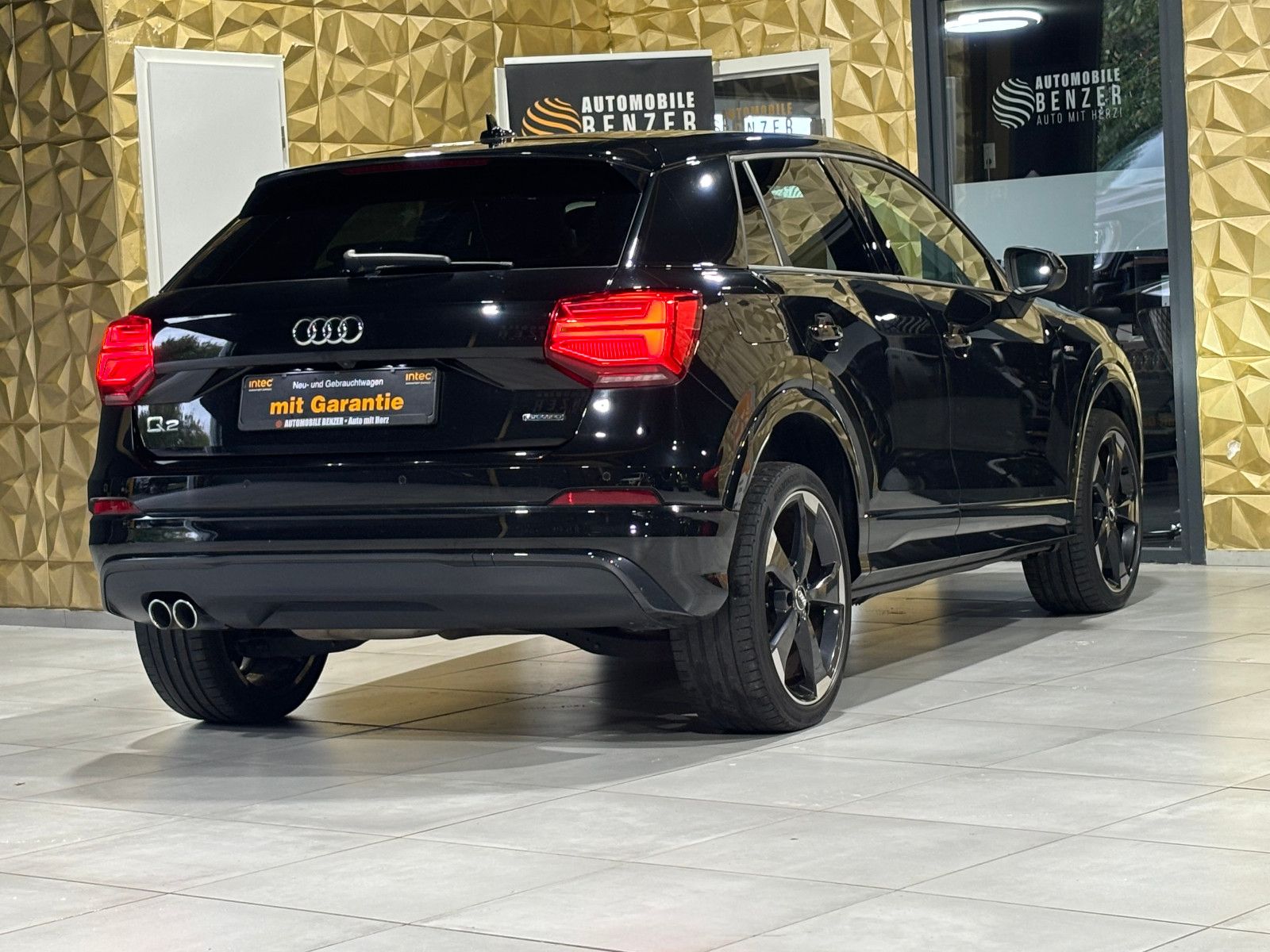 Fahrzeugabbildung Audi Q2 quattro sport/S-LINE/HEAD-UP/KAMERA/B&O