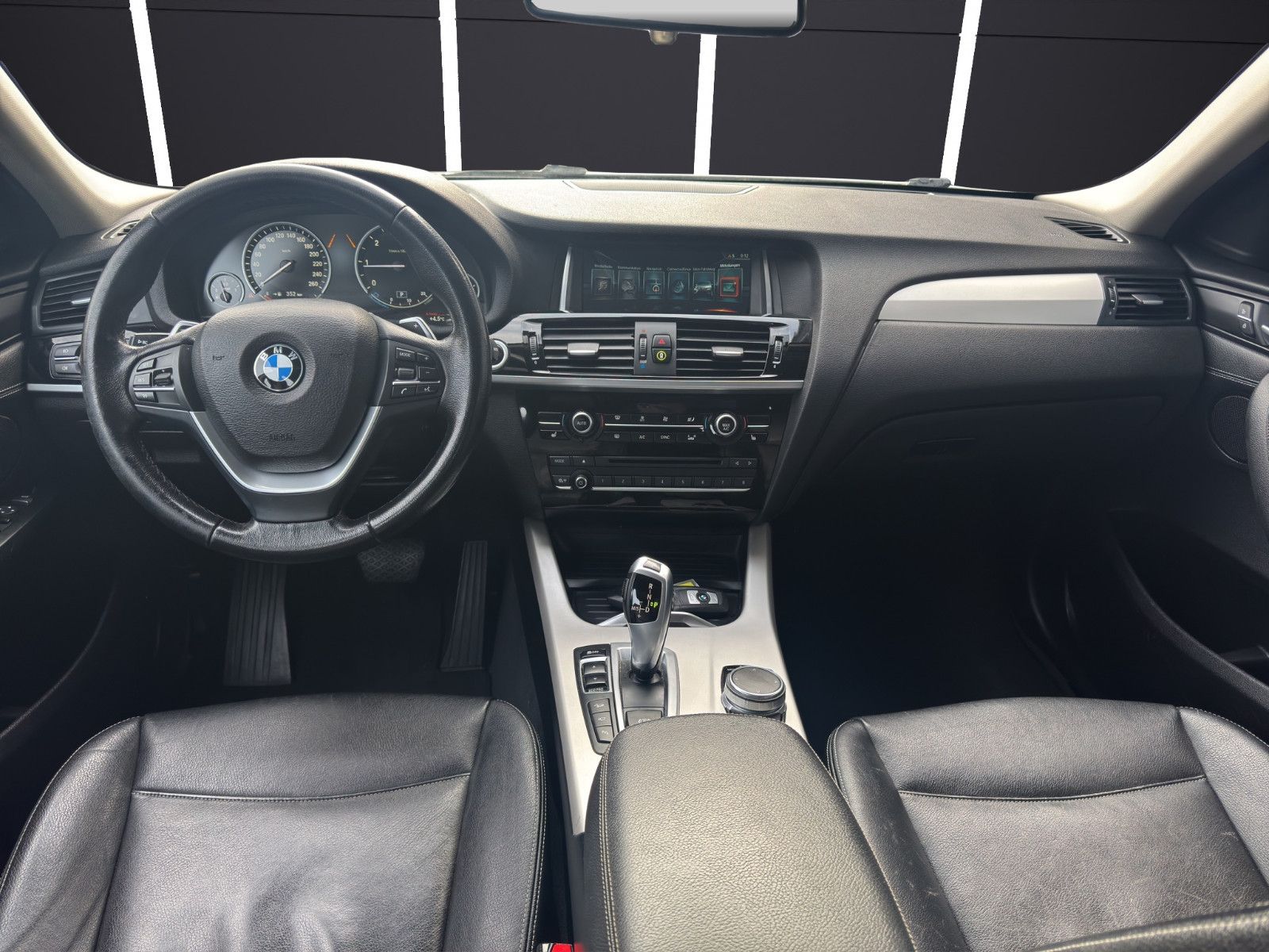 Fahrzeugabbildung BMW X4 xDrive 20d Advantage*Business Paket*Shz*Navi*