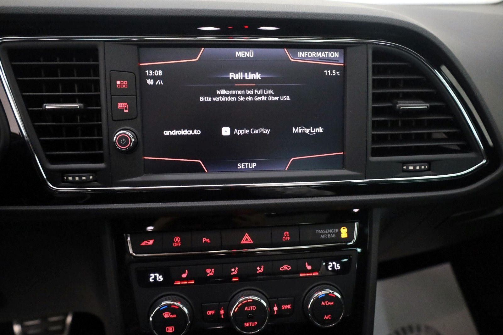 Fahrzeugabbildung SEAT Leon ST Cupra 300 4Drive TLeder,Navi,LED,PanDach