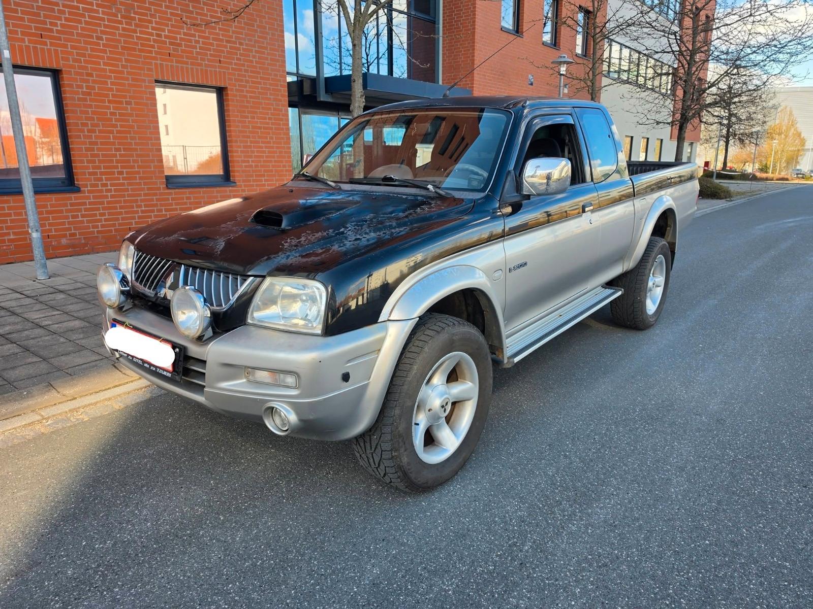 Mitsubishi L200 4x4 2.5TD Magnum Club Cab Klimaautomatik