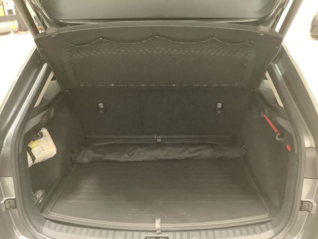 Scala Selection Automatik NAVI PDC ALU LED KLIMA