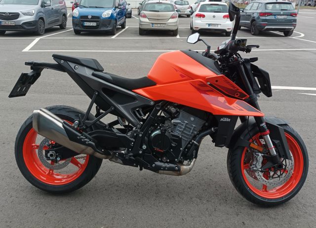 KTM 990 Duke  4J Garantie inkl. Tech Pack