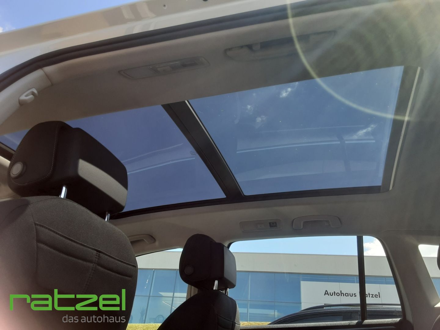 Fahrzeugabbildung Volkswagen Tiguan 4Motion Elegance 2.0 TDI 7-Gang-DSG