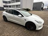 Tesla Model 3 Performance + Winterreifen & Garantie