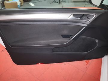 Volkswagen Golf - 12