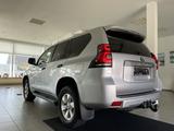 Toyota Land Cruiser 2.8 D-4D 5-trg. AHK 3,5T. +w.Extras - Toyota Land Cruiser: Allradantrieb