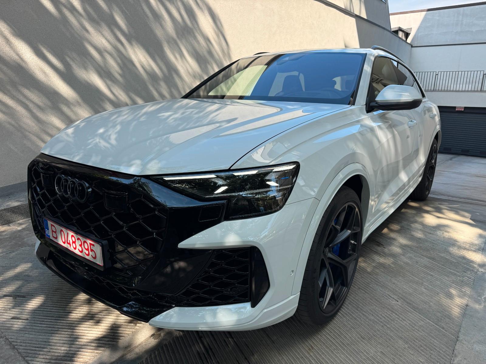 Audi RSQ8 Performance/Pano/23Inch/Ceramic brakes
