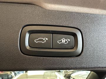 Volvo V60 *TÜV 328*KEYLESS*ACC*NAV*2-ZONEN*VirtualCo*