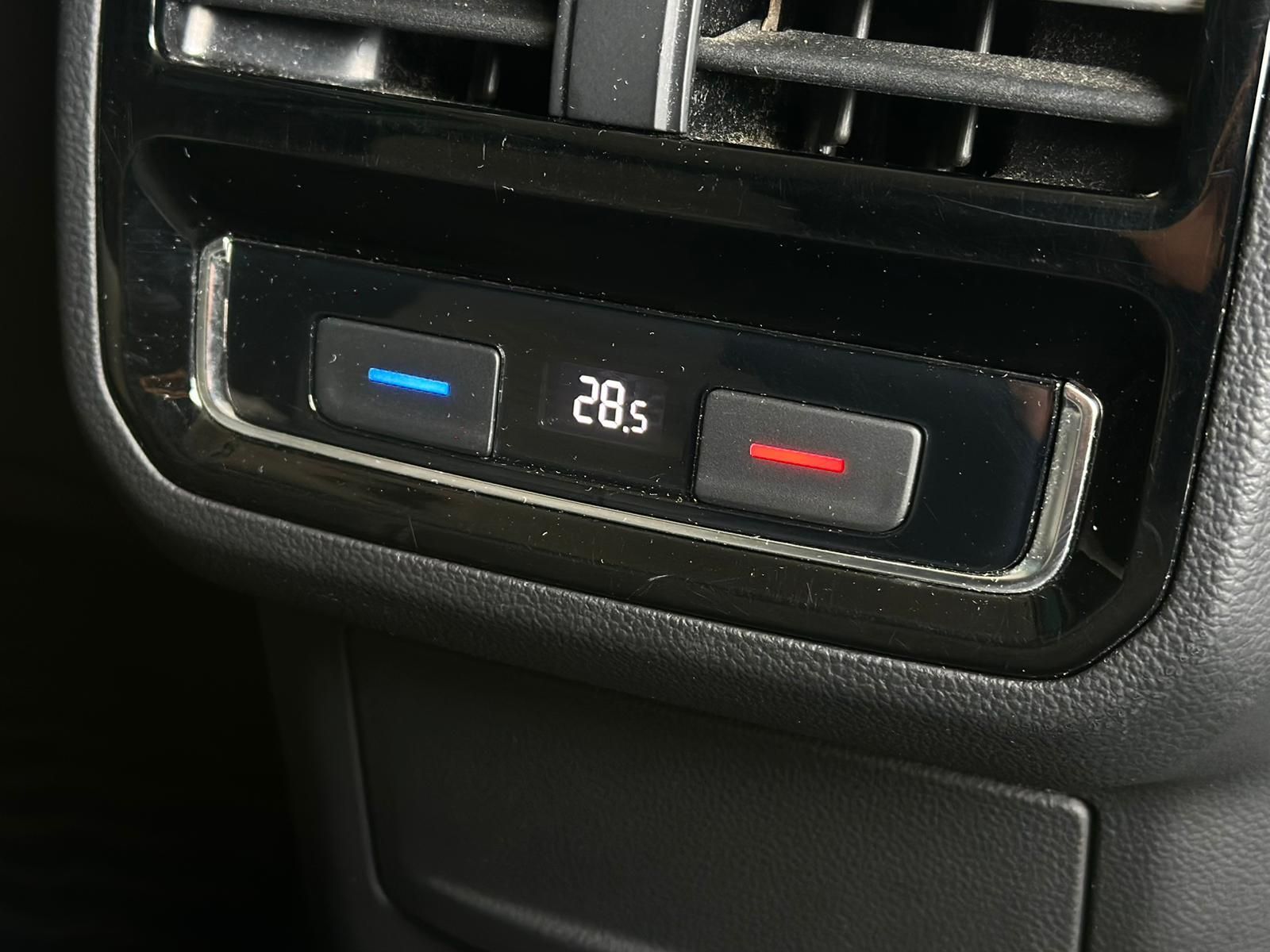 VW Passat Variant 1.4TSI BMT HIGHLINE* LED#SHZ#FH - Image 22