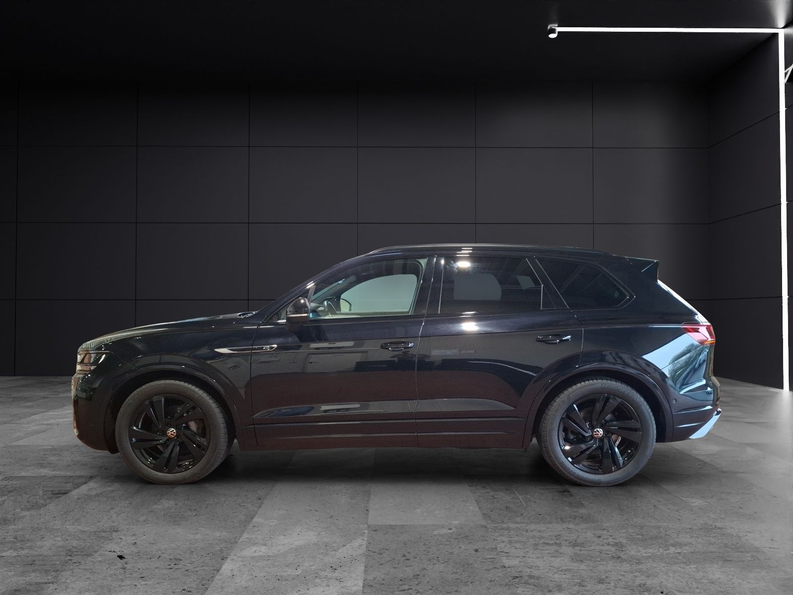 Fahrzeugabbildung Volkswagen Touareg TDI R-Line 4M Standhzg. Matrix AHK Navi