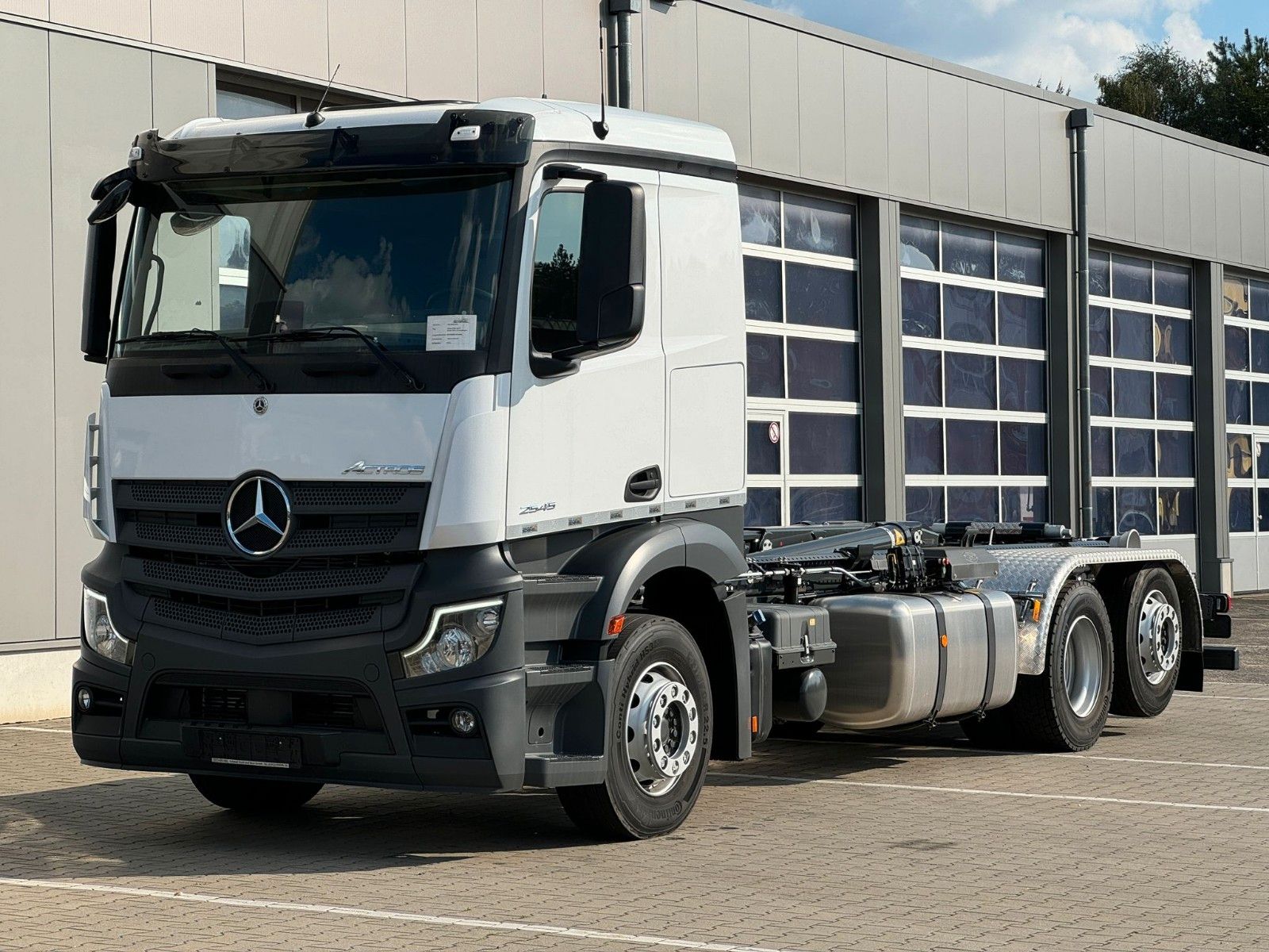 Fahrzeugabbildung Mercedes-Benz Actros 2545 6x2 MEILLER 21.70 Lenk/Lift *NEU*