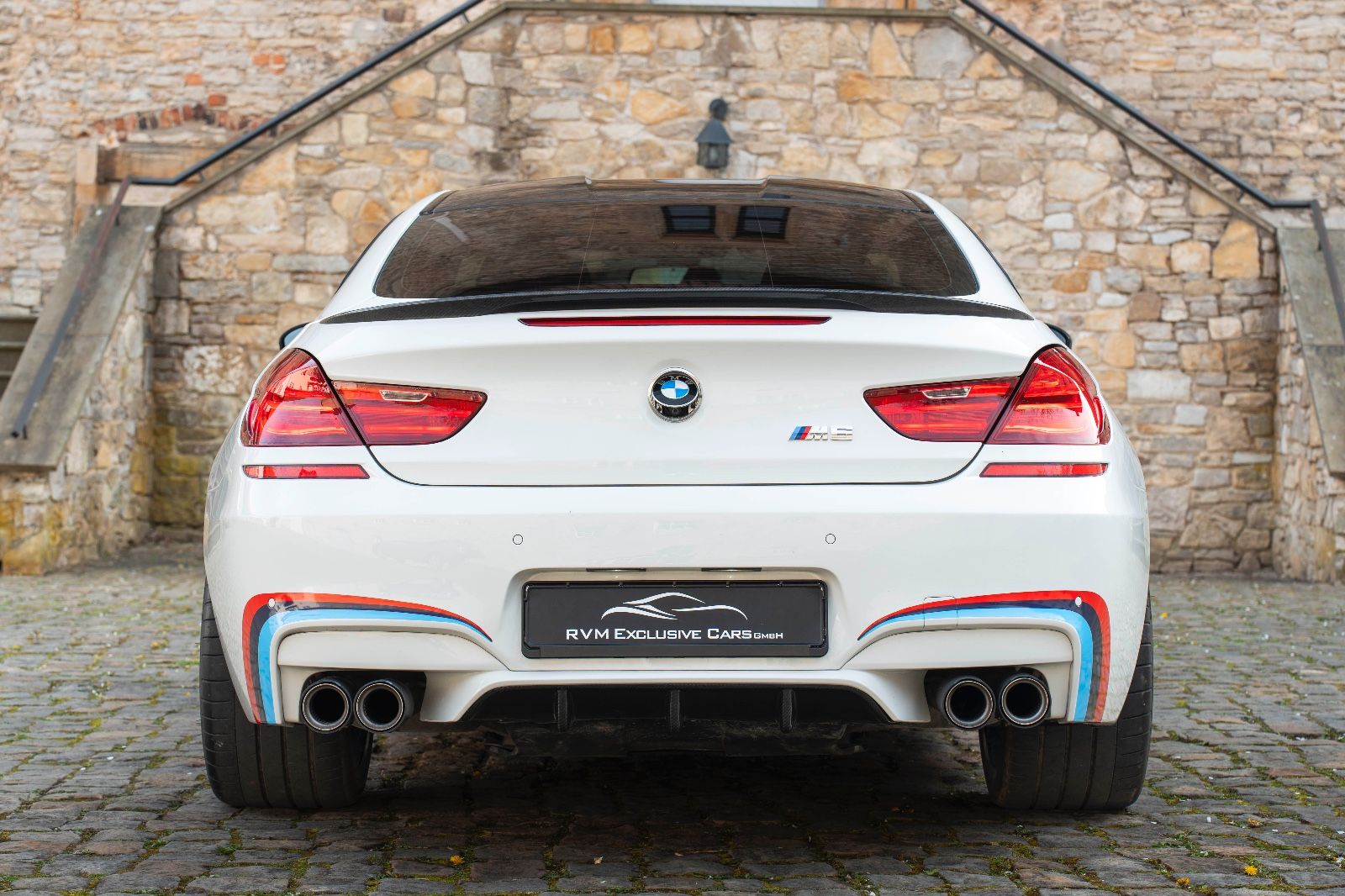 Fahrzeugabbildung BMW M6 Competition 1/100  B&O 360° Carbon LED