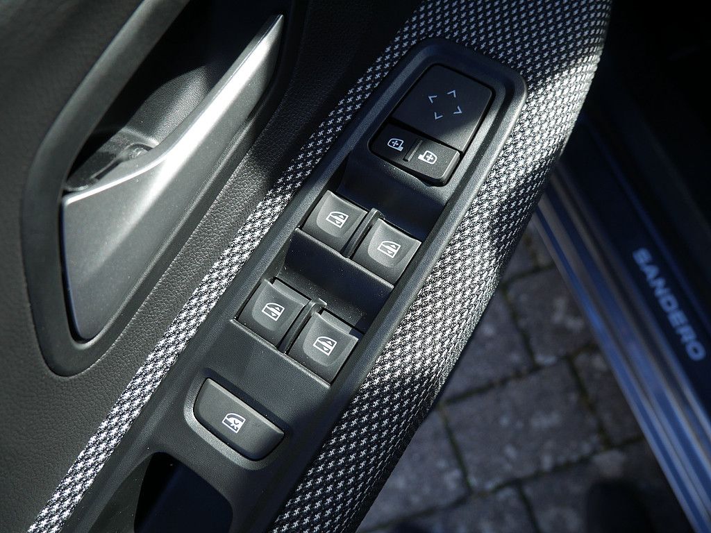 Fahrzeugabbildung Dacia Sandero TCe 90 Journey